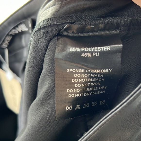 Luxe to kill NWT oversized wide leg cargo faux leather pants 12 - Picture 9 of 9